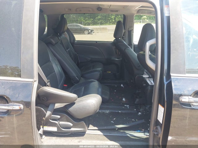 Toyota Sienna Se Premium 8 Passenger