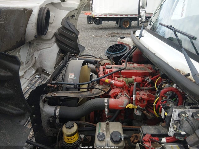 Freightliner M2 106