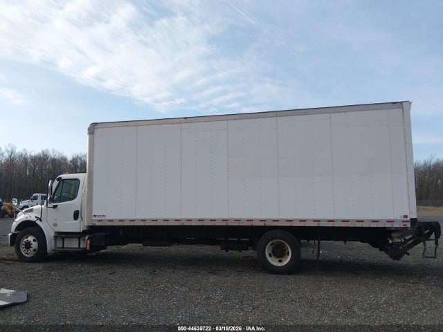 Freightliner M2 106