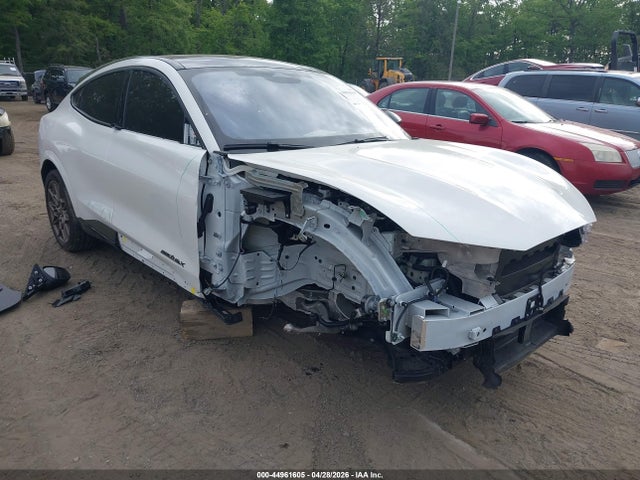 Salvage Ford Mustang Image