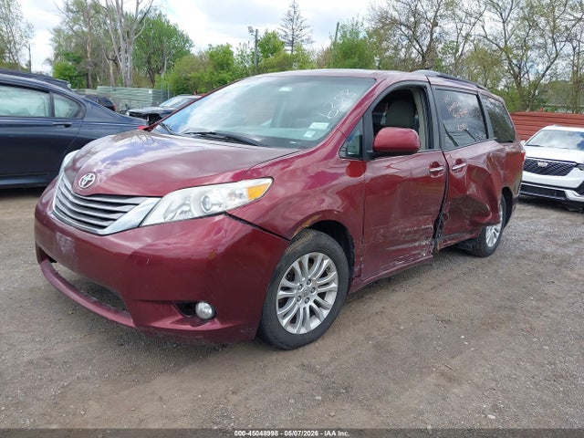 Toyota Sienna Xle 8 Passenger
