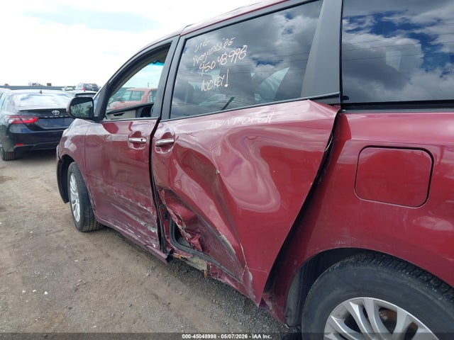 Toyota Sienna Xle 8 Passenger