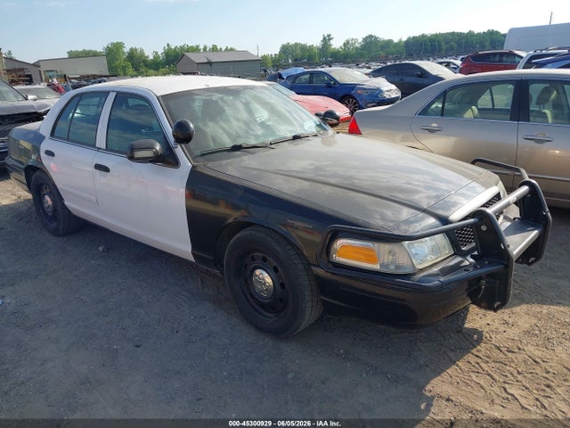 Salvage Ford Crown Victoria Image