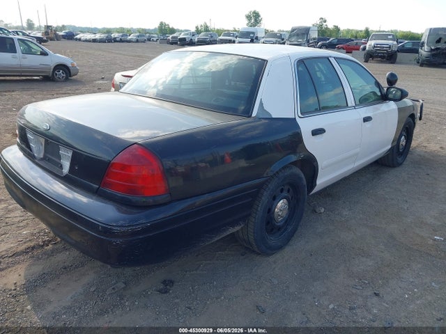 Ford Crown Victoria