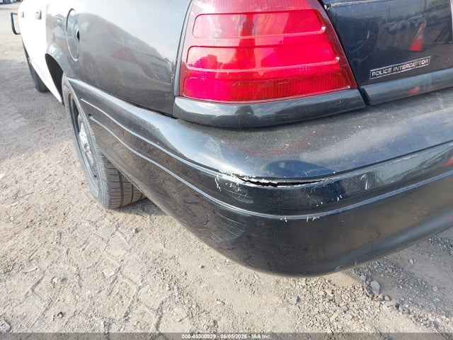 Ford Crown Victoria