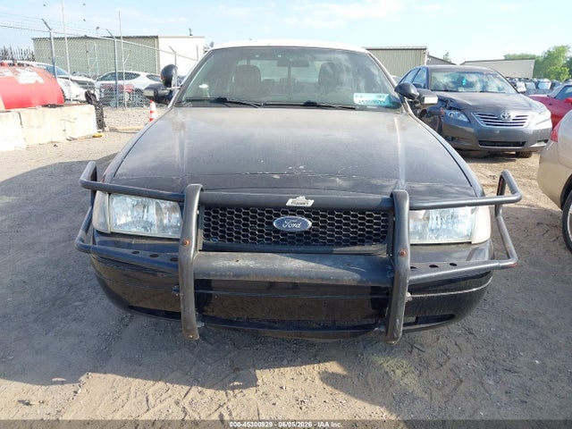 Ford Crown Victoria