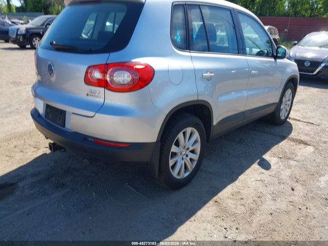 Volkswagen Tiguan S