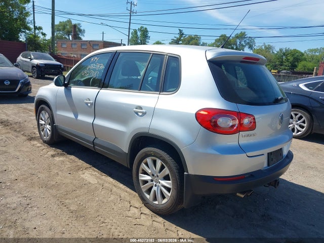 Volkswagen Tiguan S