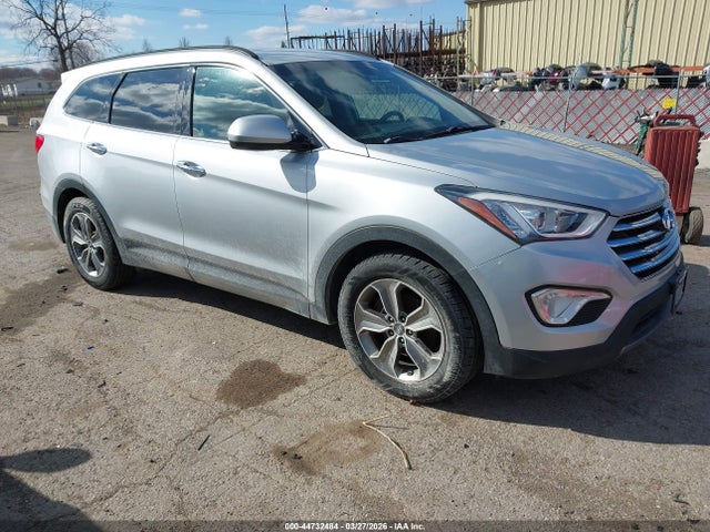 Salvage Hyundai SANTA FE Image