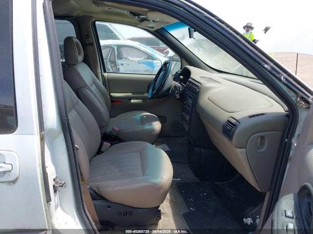 Pontiac Montana M16