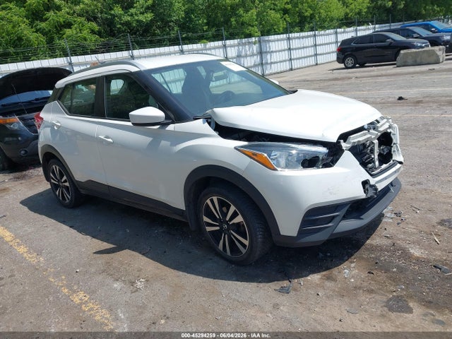 Salvage Nissan Kicks Image