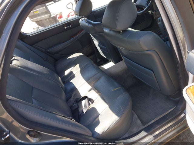 Lexus LS 400