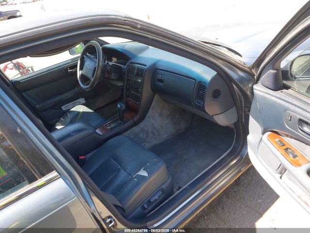 Lexus LS 400