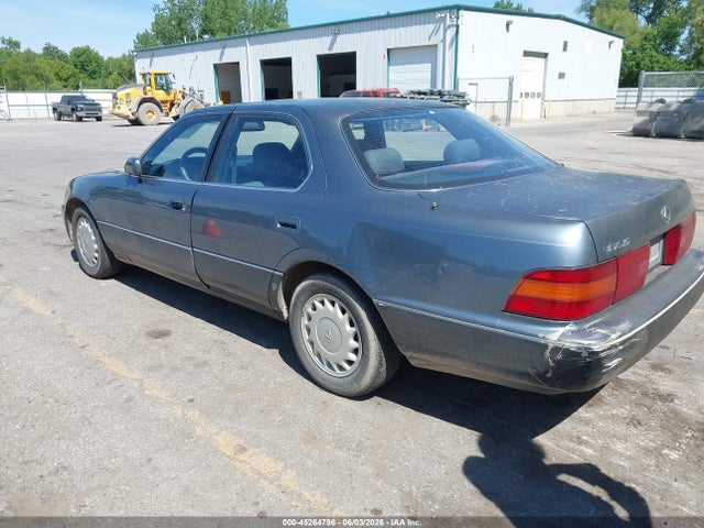 Lexus LS 400