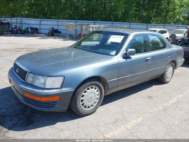 Lexus LS 400