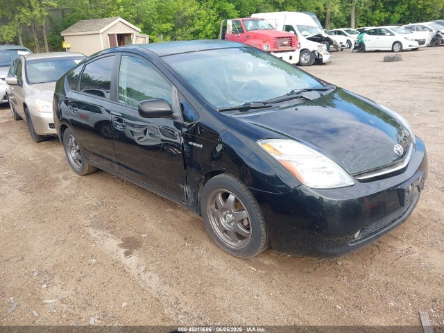Salvage Toyota Prius Image