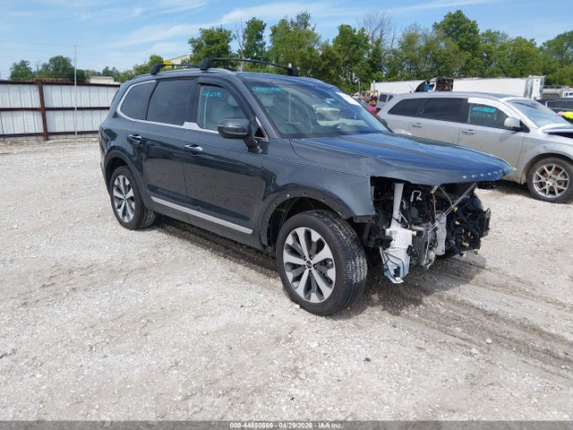 Salvage Kia Telluride Image