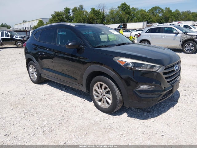 Salvage Hyundai TUCSON Image
