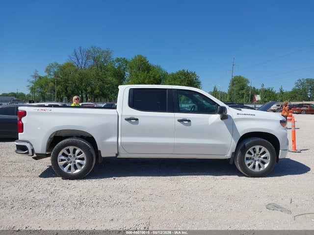 Chevrolet Silverado 1500 4wd  Short Bed Custom