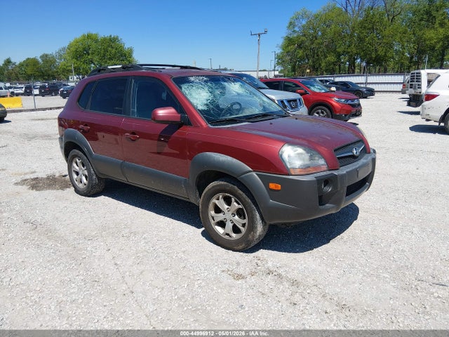 Salvage Hyundai TUCSON Image