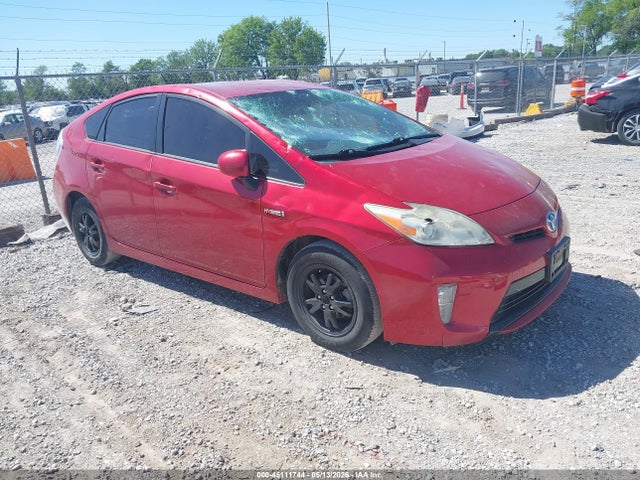 Salvage Toyota Prius Image