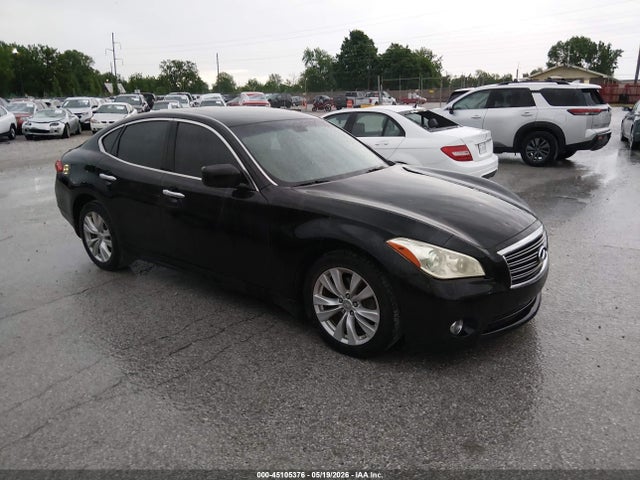 Salvage INFINITI M37x Image