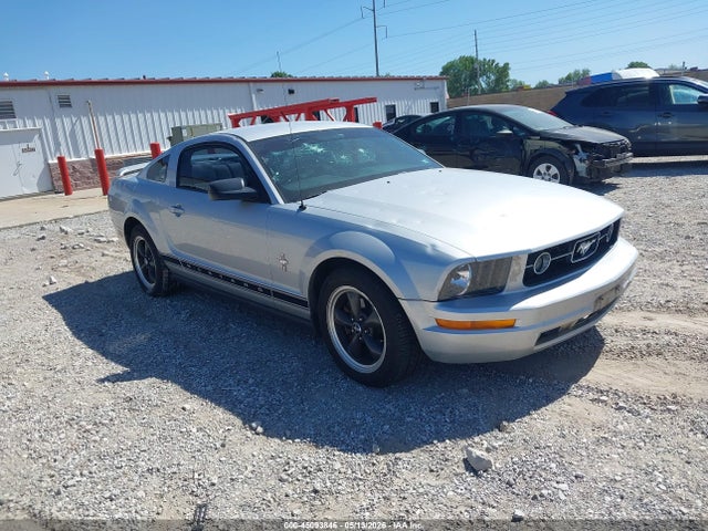 Salvage Ford Mustang Image
