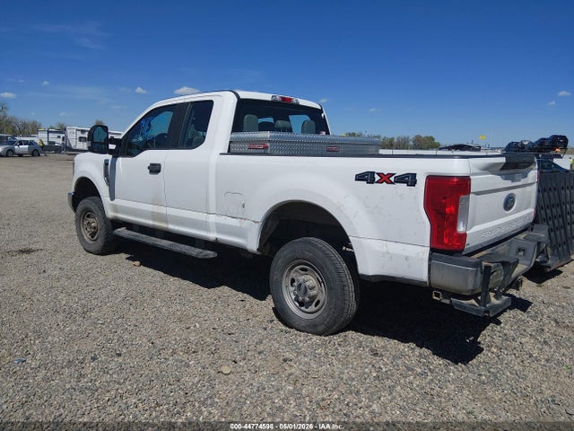 Ford F-250 Xl