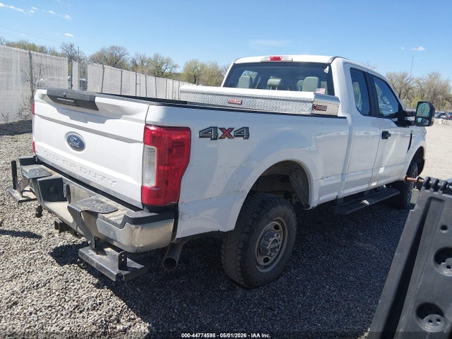 Ford F-250 Xl