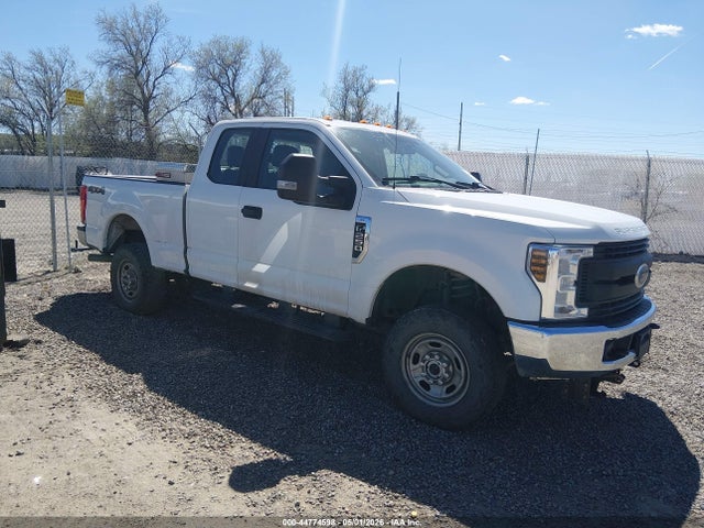 Salvage Ford F-250 Image