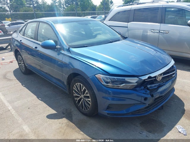 Salvage Volkswagen Jetta Image