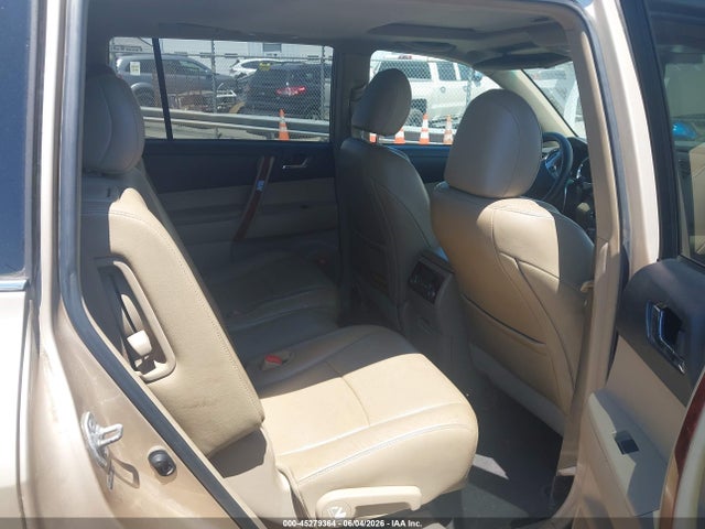 Toyota Highlander Limited V6