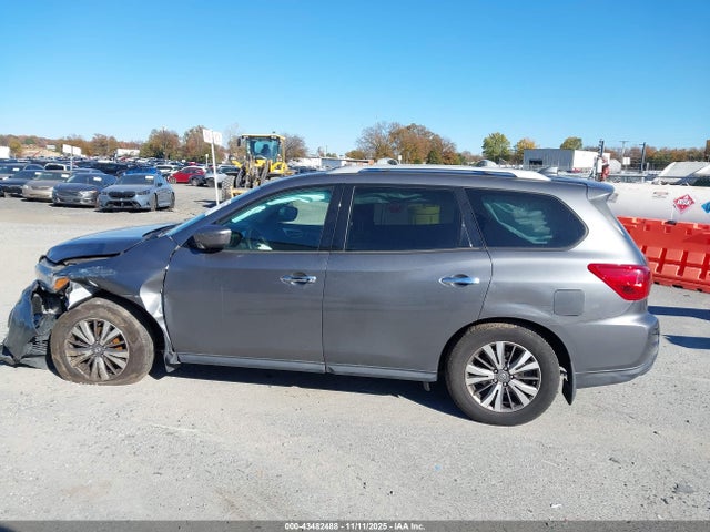 Nissan Pathfinder S 2wd