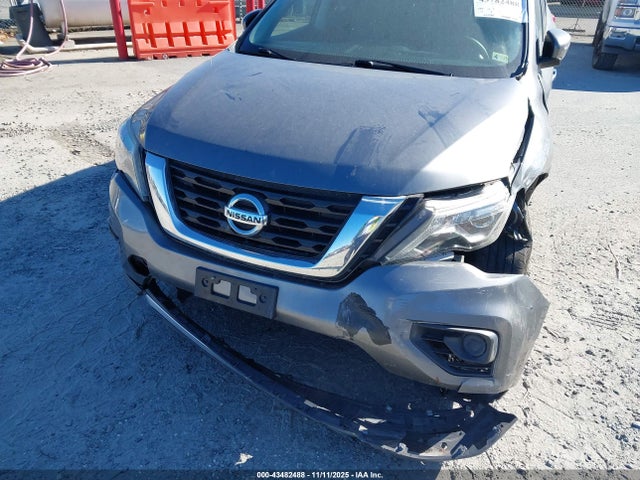 Nissan Pathfinder S 2wd