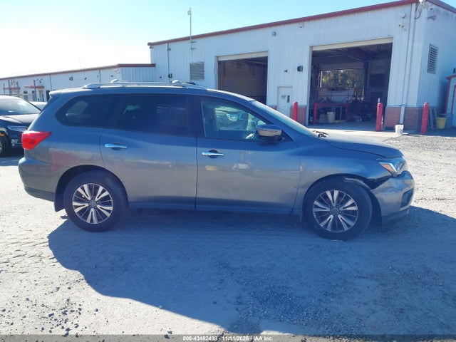 Nissan Pathfinder S 2wd