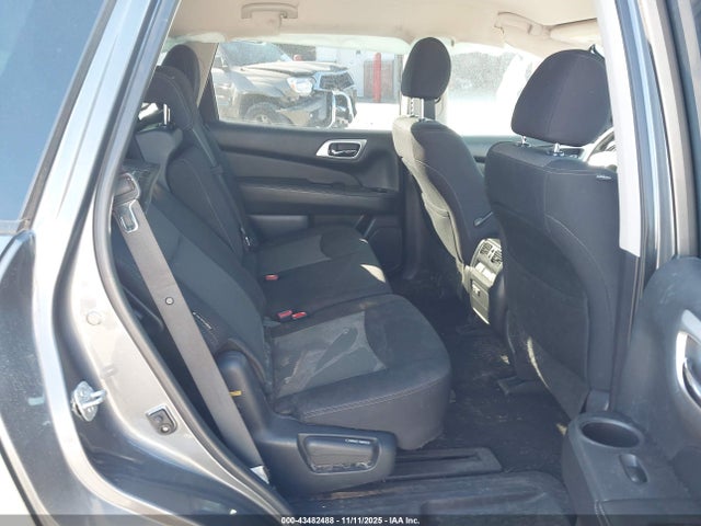 Nissan Pathfinder S 2wd