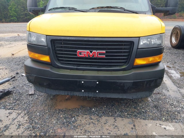 General Motors Savana Cutaway Work Van