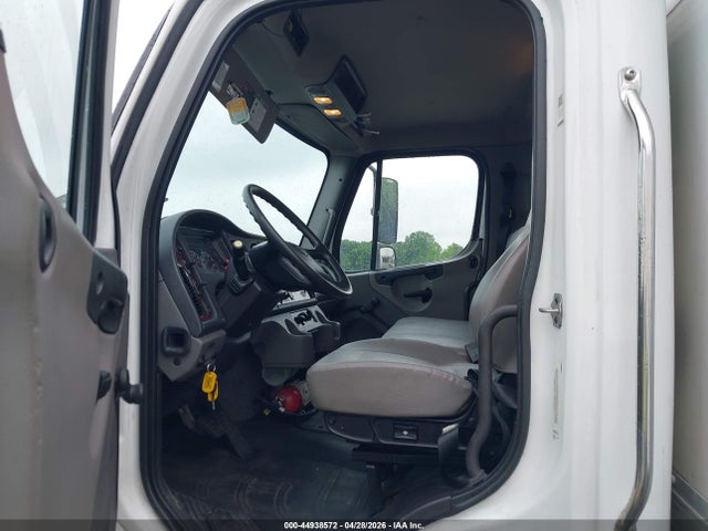 Freightliner M2 106