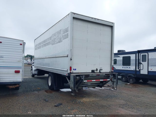 Freightliner M2 106