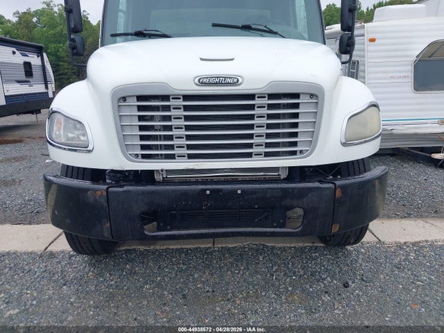Freightliner M2 106
