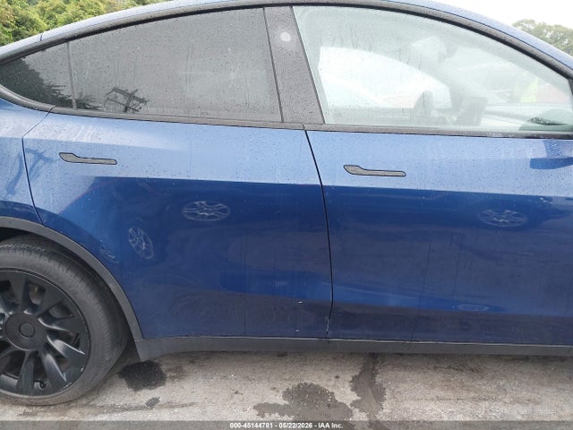 Tesla Model Y Long Range Dual Motor All-wheel Drive