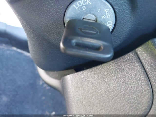 Nissan Versa 1.6 S+