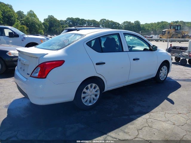 Nissan Versa 1.6 S+
