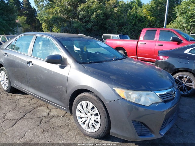Salvage Toyota Camry Image