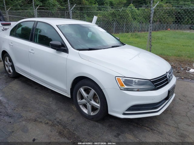 Salvage Volkswagen Jetta Image