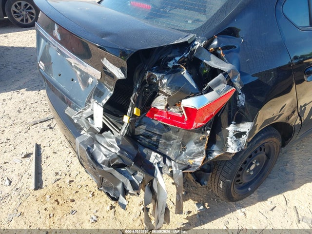 Mitsubishi Mirage Es