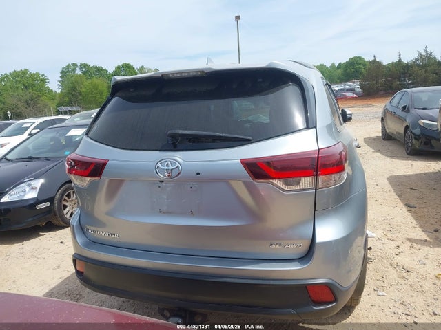 Toyota Highlander Se