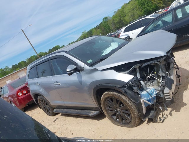 Toyota Highlander Se