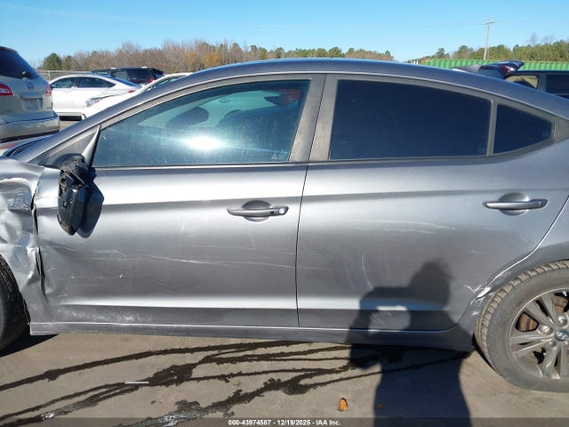 Hyundai ELANTRA Value Edition