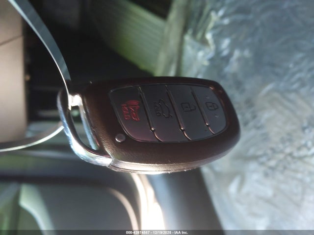 Hyundai ELANTRA Value Edition